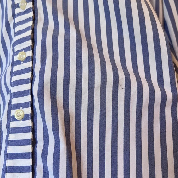 Vineyard Vines Women’s Performance striped button down oversized - Picture 4 of 6
